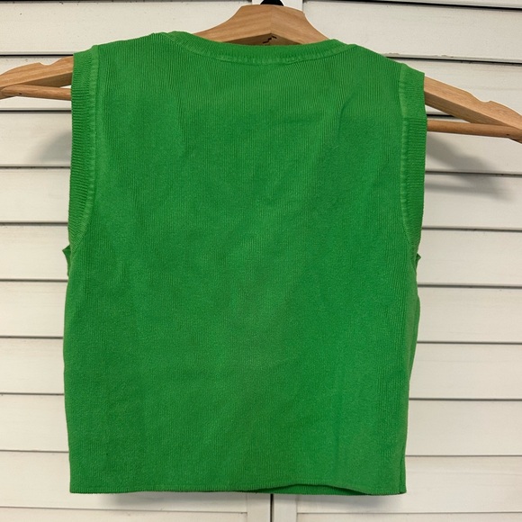 Assorted Crop Tops, Assorted Sizes - Picture 14 of 16